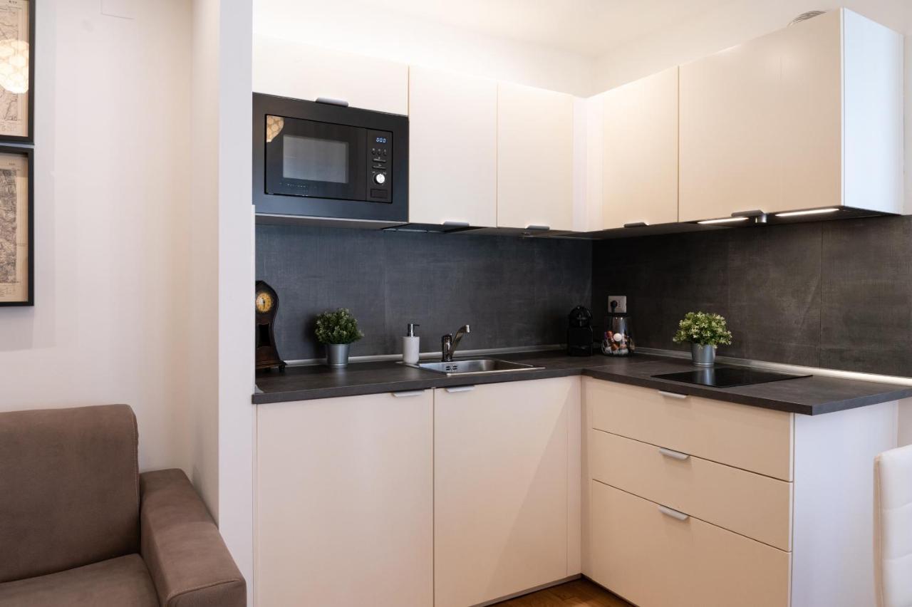 Residenza Lualdi Apartment โรม ภายนอก รูปภาพ